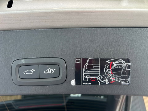 Volvo XC40 1.5 T5 Recharge Inscription 193KW/262pk DCT7|R-Design|Harman/KARDON|LEER/ALCANTARA|MEMORYSTOEL|CAMERA|PDC