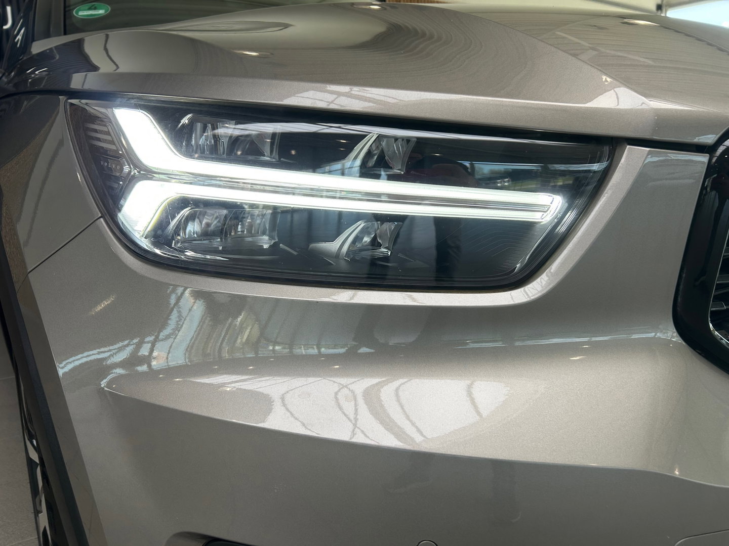 Volvo XC40 1.5 T5 Recharge Inscription 193KW/262pk DCT7|R-Design|Harman/KARDON|LEER/ALCANTARA|MEMORYSTOEL|CAMERA|PDC