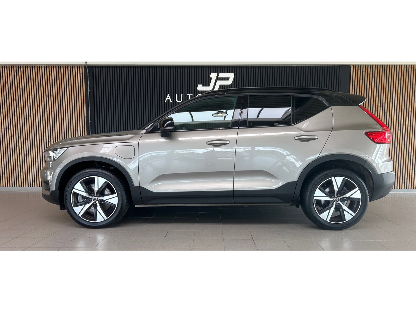 Volvo XC40 1.5 T5 Recharge Inscription 193KW/262pk DCT7|R-Design|Harman/KARDON|LEER/ALCANTARA|MEMORYSTOEL|CAMERA|PDC