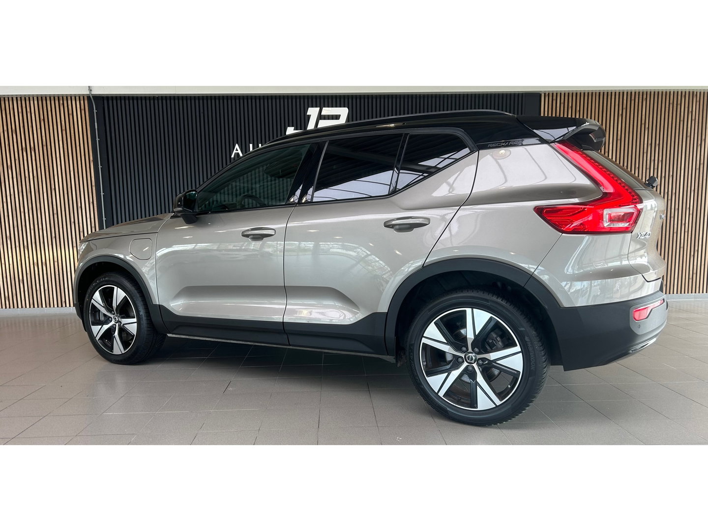 Volvo XC40 1.5 T5 Recharge Inscription 193KW/262pk DCT7|R-Design|Harman/KARDON|LEER/ALCANTARA|MEMORYSTOEL|CAMERA|PDC