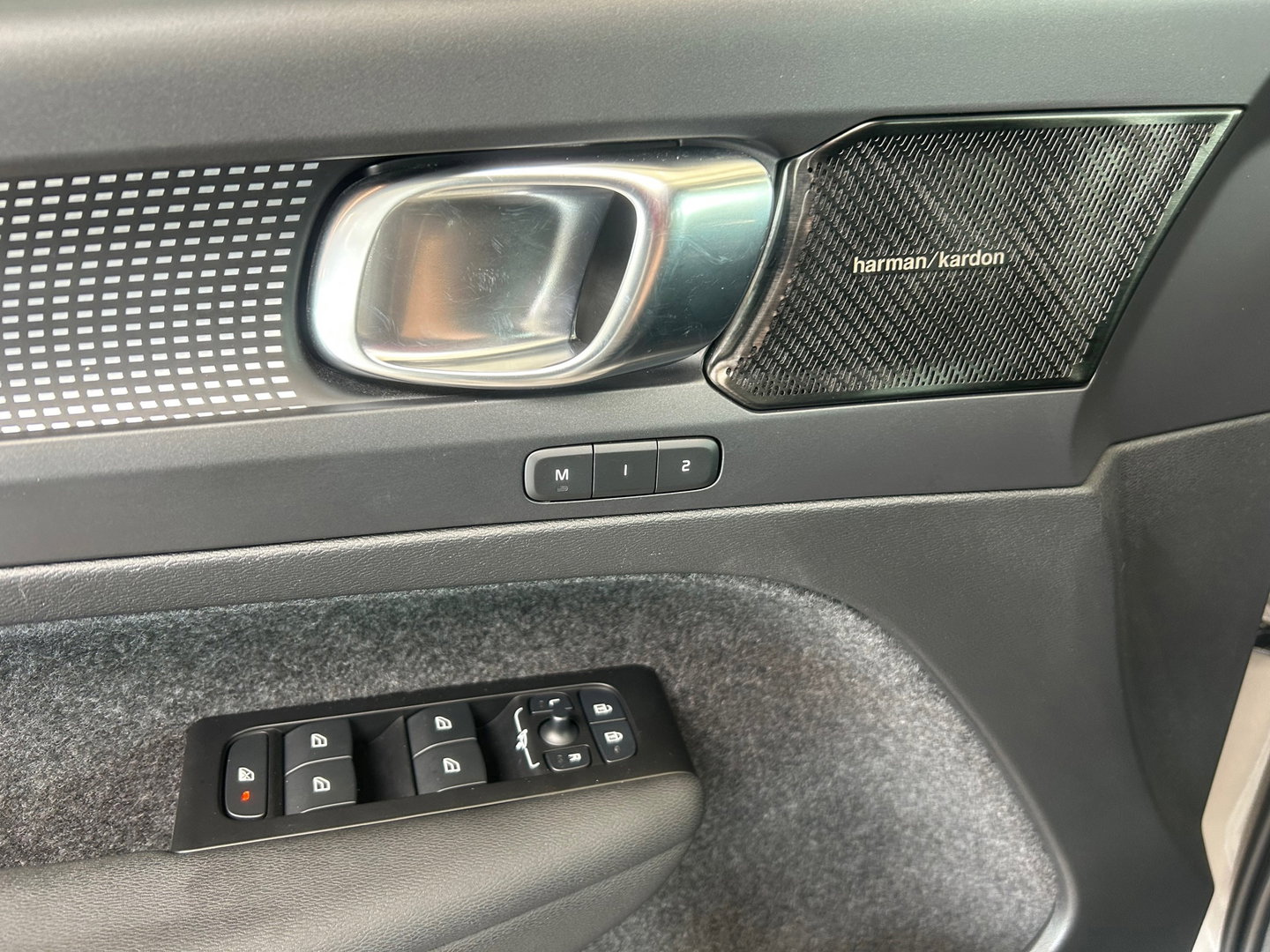 Volvo XC40 1.5 T5 Recharge Inscription 193KW/262pk DCT7|R-Design|Harman/KARDON|LEER/ALCANTARA|MEMORYSTOEL|CAMERA|PDC