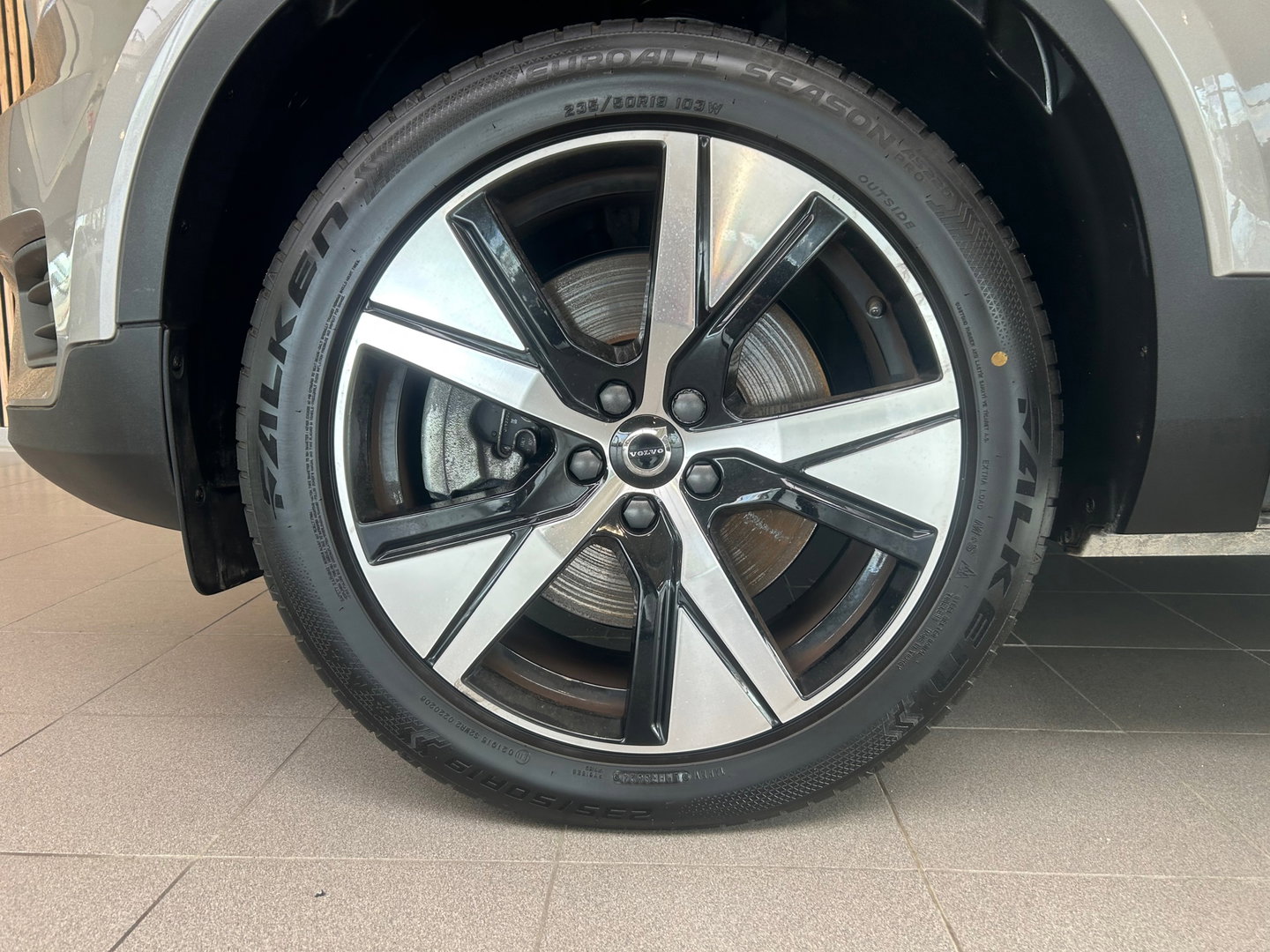 Volvo XC40 1.5 T5 Recharge Inscription 193KW/262pk DCT7|R-Design|Harman/KARDON|LEER/ALCANTARA|MEMORYSTOEL|CAMERA|PDC