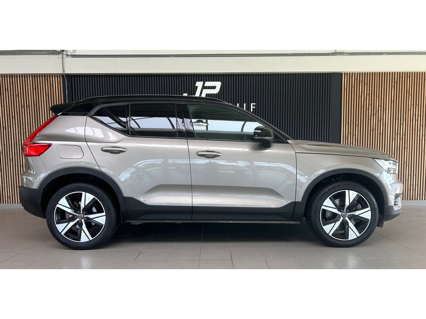 Volvo XC40 1.5 T5 Recharge Inscription 193KW/262pk DCT7|R-Design|Harman/KARDON|LEER/ALCANTARA|MEMORYSTOEL|CAMERA|PDC