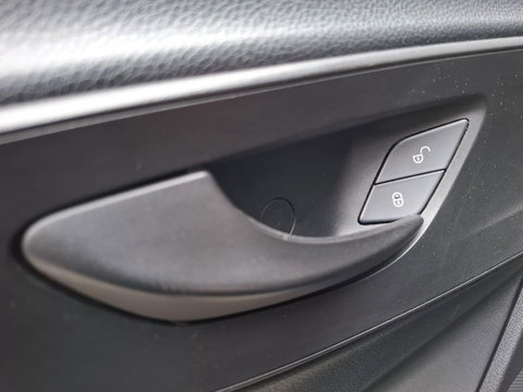 Mercedes-Benz Sprinter 311 2.2 CDI L2H2 AIRCO / CAMERA / 3 ZITS / DEALER ONDERHOUDEN / NAVI