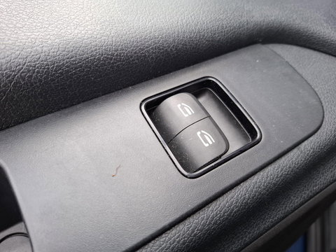 Mercedes-Benz Sprinter 311 2.2 CDI L2H2 AIRCO / CAMERA / 3 ZITS / DEALER ONDERHOUDEN / NAVI