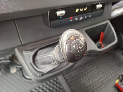 Mercedes-Benz Sprinter 311 2.2 CDI L2H2 AIRCO / CAMERA / 3 ZITS / DEALER ONDERHOUDEN / NAVI