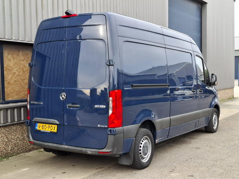 Mercedes-Benz Sprinter 311 2.2 CDI L2H2 AIRCO / CAMERA / 3 ZITS / DEALER ONDERHOUDEN / NAVI
