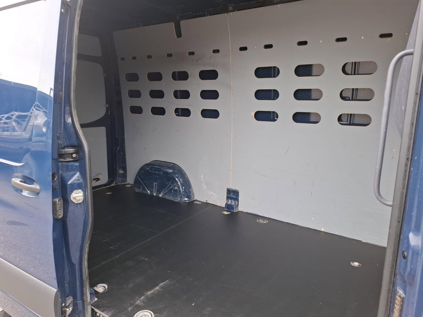 Mercedes-Benz Sprinter 311 2.2 CDI L2H2 AIRCO / CAMERA / 3 ZITS / DEALER ONDERHOUDEN / NAVI