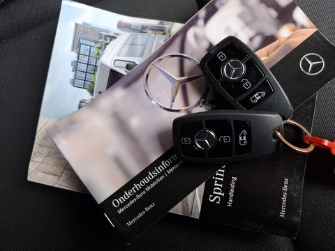 Mercedes-Benz Sprinter 311 2.2 CDI L2H2 AIRCO / CAMERA / 3 ZITS / DEALER ONDERHOUDEN / NAVI