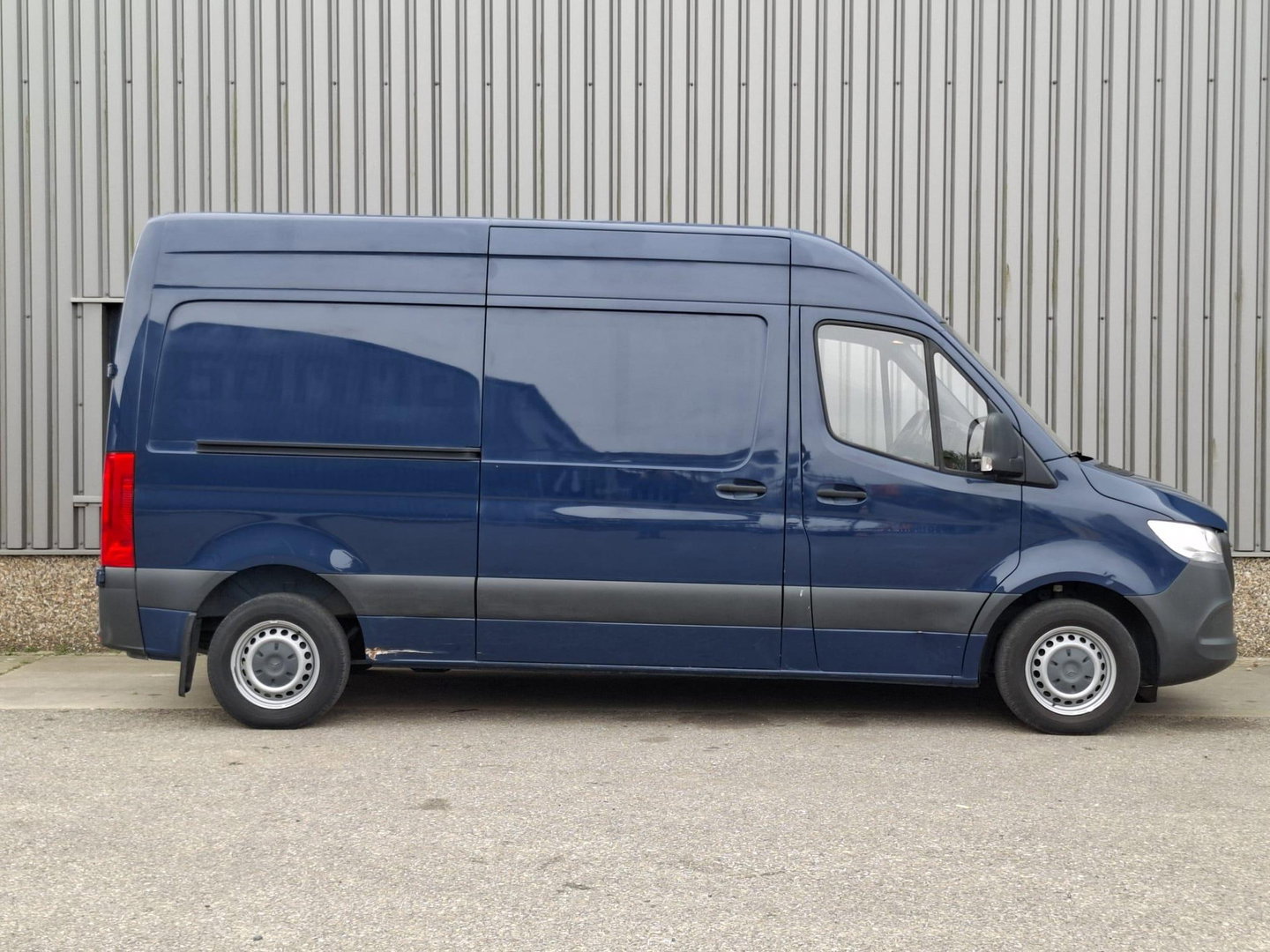 Mercedes-Benz Sprinter 311 2.2 CDI L2H2 AIRCO / CAMERA / 3 ZITS / DEALER ONDERHOUDEN / NAVI