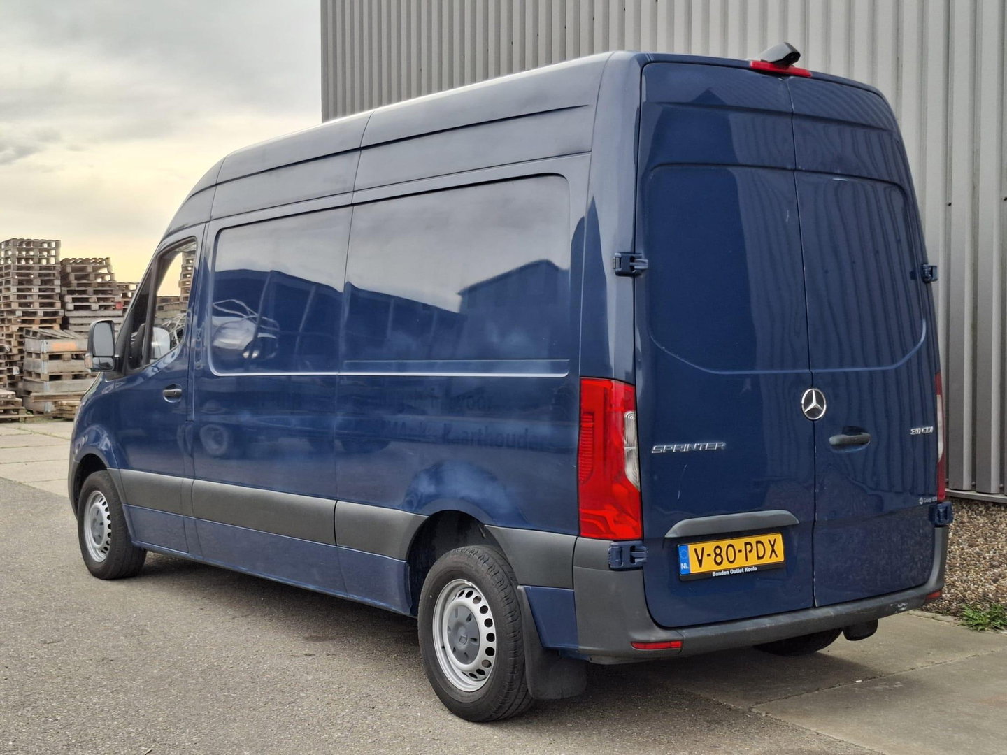 Mercedes-Benz Sprinter 311 2.2 CDI L2H2 AIRCO / CAMERA / 3 ZITS / DEALER ONDERHOUDEN / NAVI