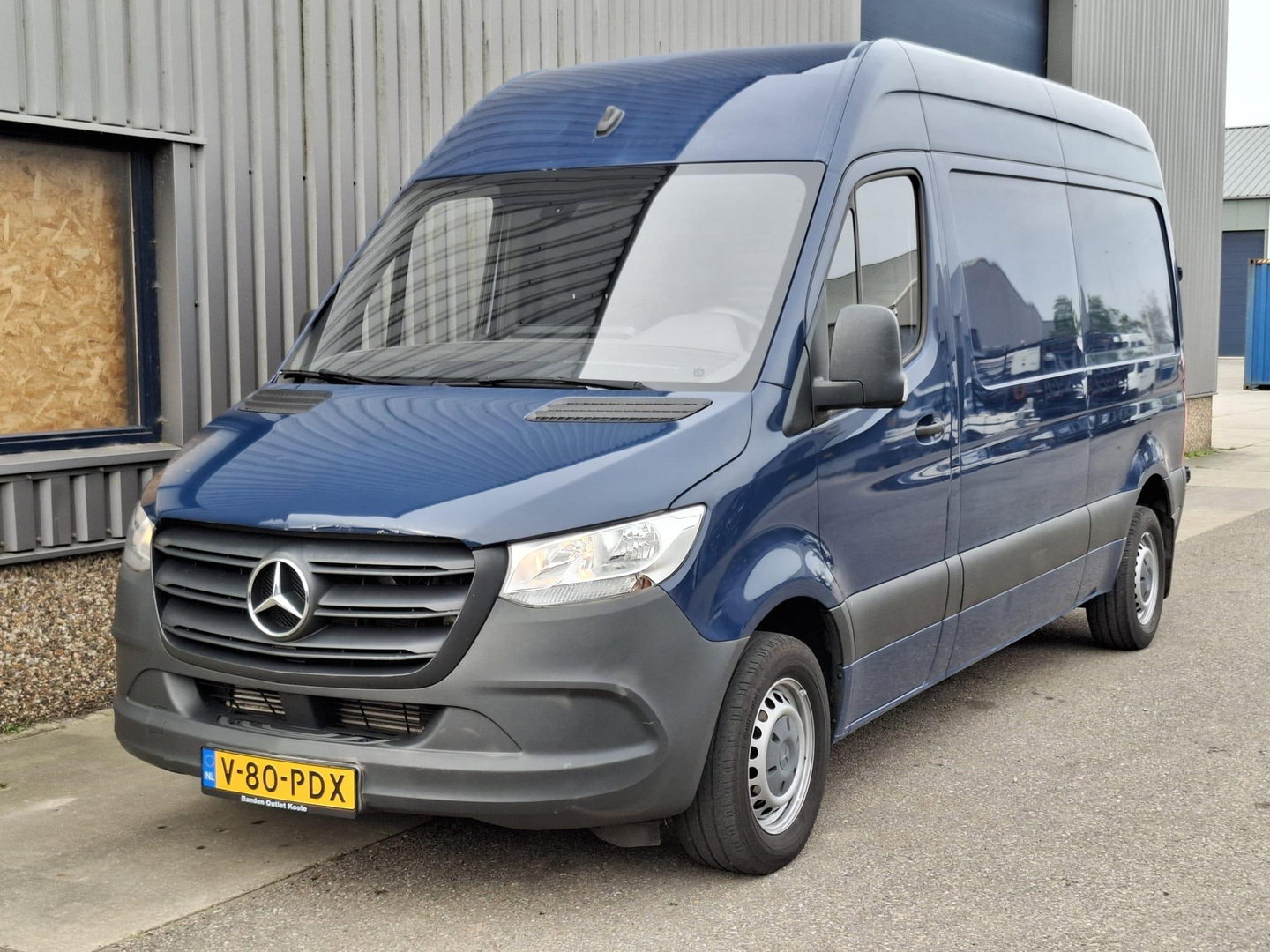 Mercedes-Benz Sprinter 311 2.2 CDI L2H2 AIRCO / CAMERA / 3 ZITS / DEALER ONDERHOUDEN / NAVI