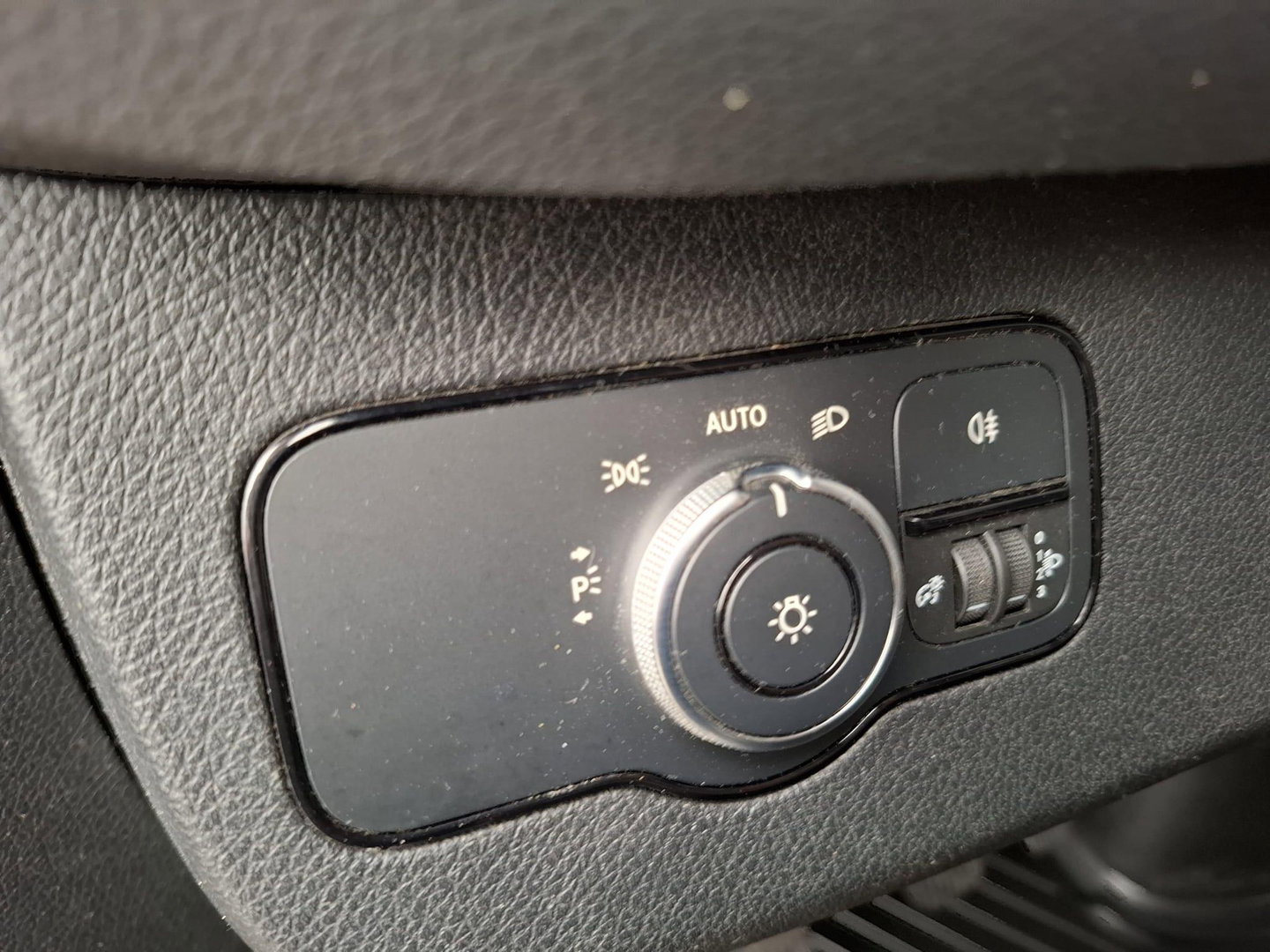 Mercedes-Benz Sprinter 311 2.2 CDI L2H1 / AIRCO / CAMERA / 3 ZITS / DEALER ONDERHOUDEN / NAVI