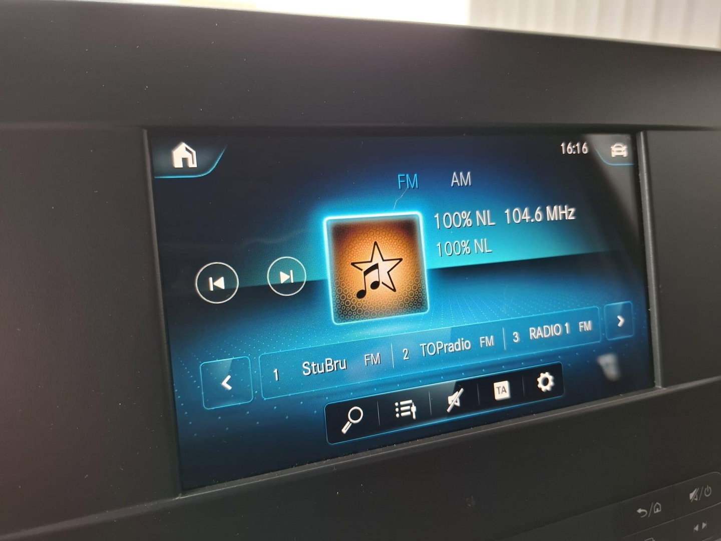 Mercedes-Benz Sprinter 311 2.2 CDI L2H1 / AIRCO / CAMERA / 3 ZITS / DEALER ONDERHOUDEN / NAVI