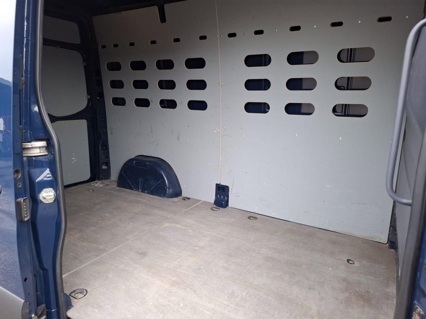 Mercedes-Benz Sprinter 311 2.2 CDI L2H1 / AIRCO / CAMERA / 3 ZITS / DEALER ONDERHOUDEN / NAVI