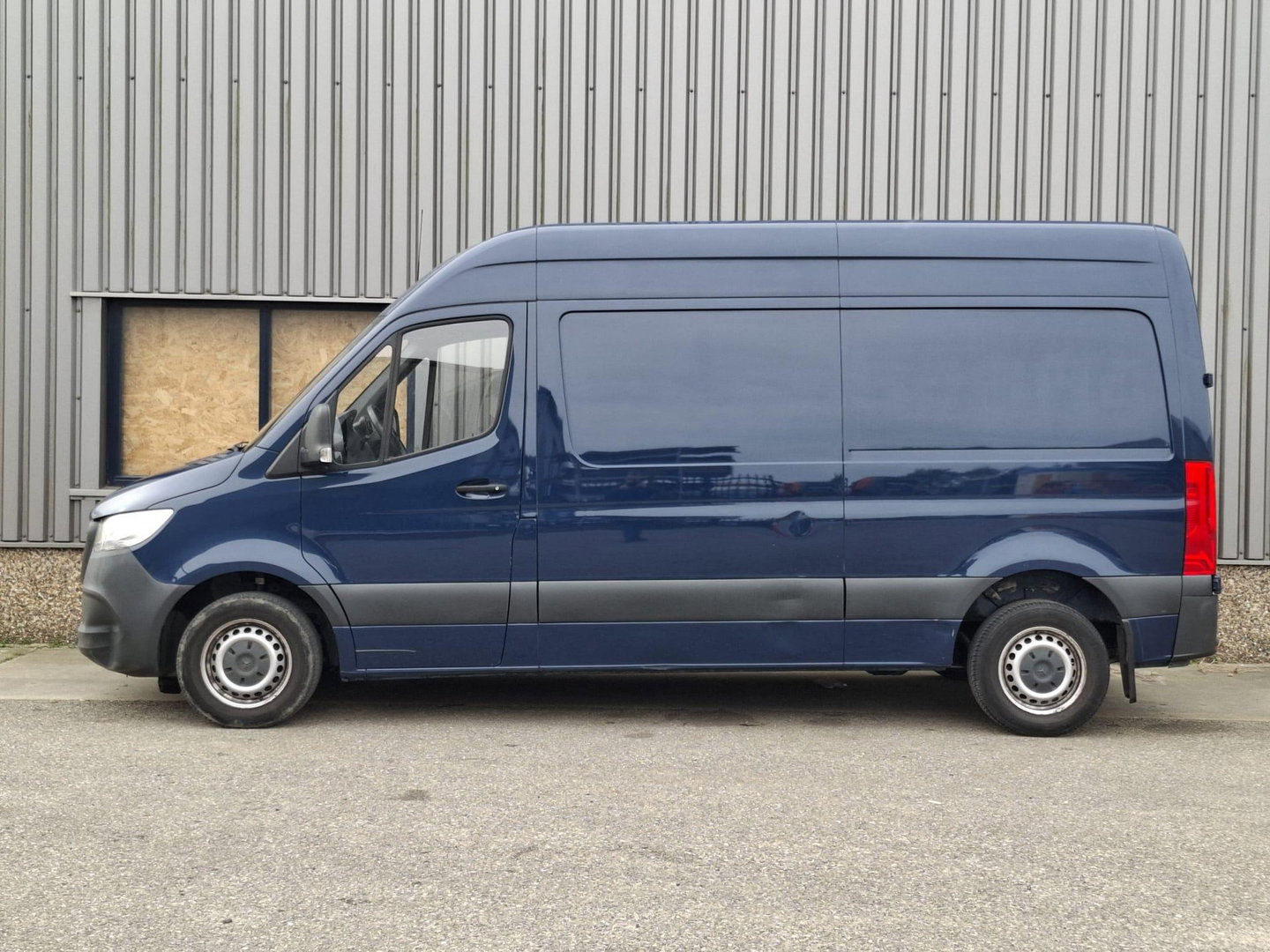 Mercedes-Benz Sprinter 311 2.2 CDI L2H2 AIRCO / CAMERA / 3 ZITS / DEALER ONDERHOUDEN / NAVI
