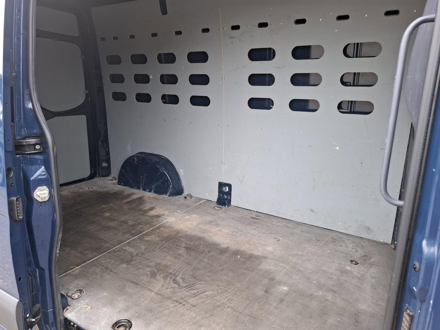 Mercedes-Benz Sprinter 311 2.2 CDI L2H2 AIRCO / CAMERA / 3 ZITS / DEALER ONDERHOUDEN / NAVI