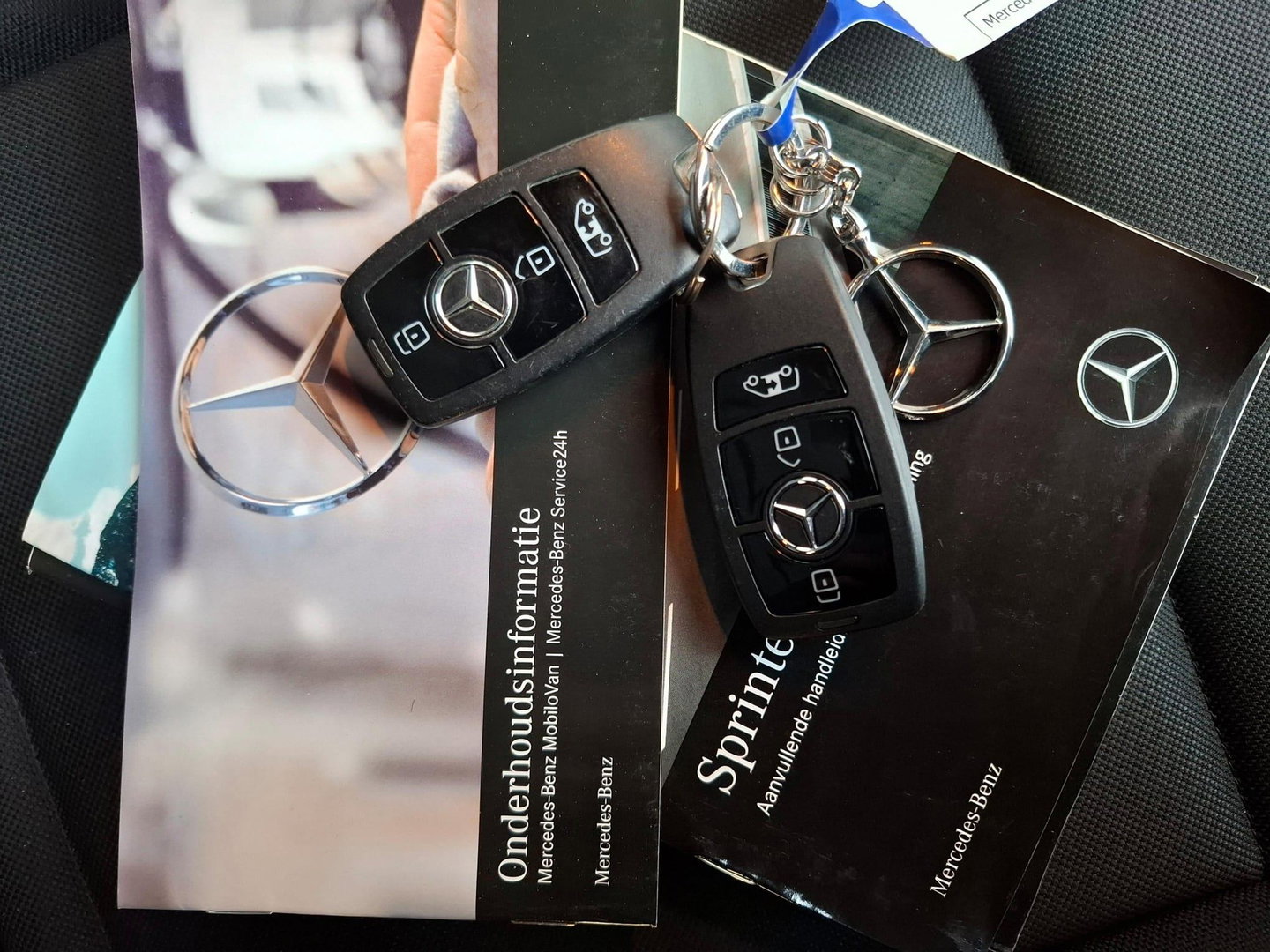 Mercedes-Benz Sprinter 311 2.2 CDI L2H2 AIRCO / CAMERA / 3 ZITS / DEALER ONDERHOUDEN / NAVI