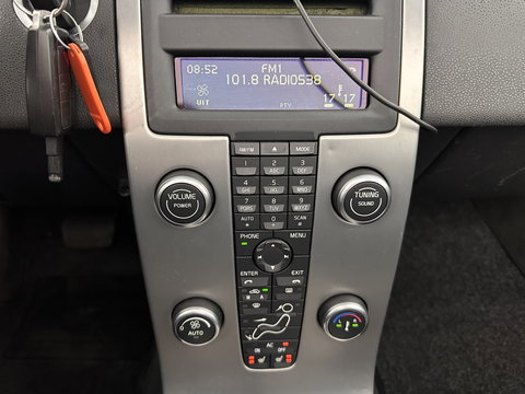 Volvo C70 Convertible 2.4 D5 Summum Aut. *LEATHER | XENON | CARPLAY | MEMORY-PACK | HEATED-COMFORTSEATS | ECC | PDC | CRUISE | TOWBAR | 17''ALU*