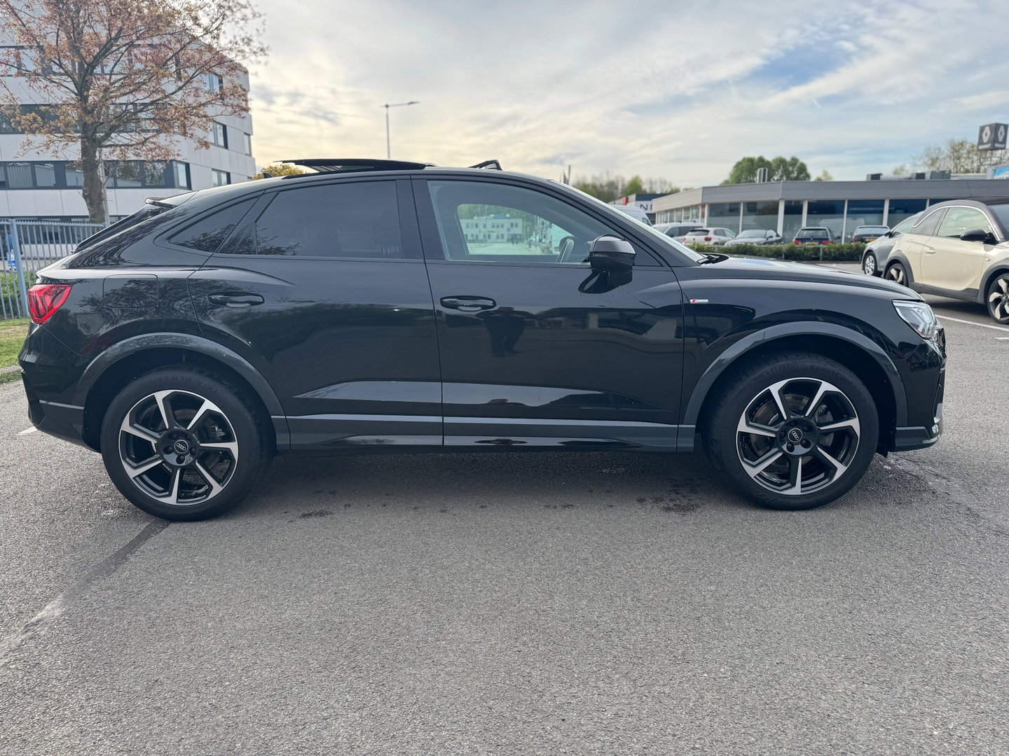 Audi Q3 Sportback 45 TFSI e S Edition SONOS Pano Camera Trekhaak Leder