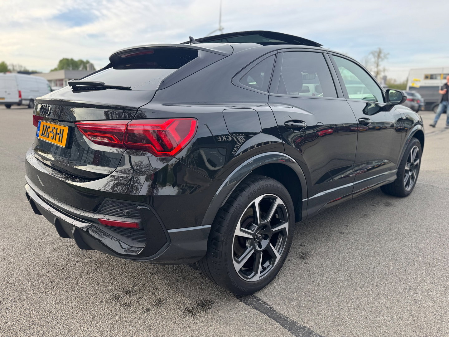 Audi Q3 Sportback 45 TFSI e S Edition SONOS Pano Camera Trekhaak Leder