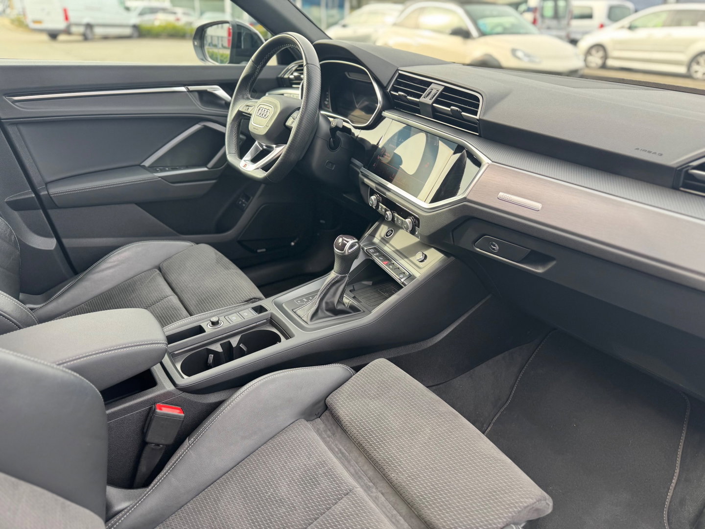 Audi Q3 Sportback 45 TFSI e S Edition SONOS Pano Camera Trekhaak Leder