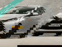 Toyota Aygo - 1.0 VVT-i x-play (SCHERM, BLUETOOTH, CAMERA, MULTIFUNCTIONEEL STUURWIEL, SPORTSTOELEN, CRUISE, ELEK RAMEN, NIEUWSTAAT)