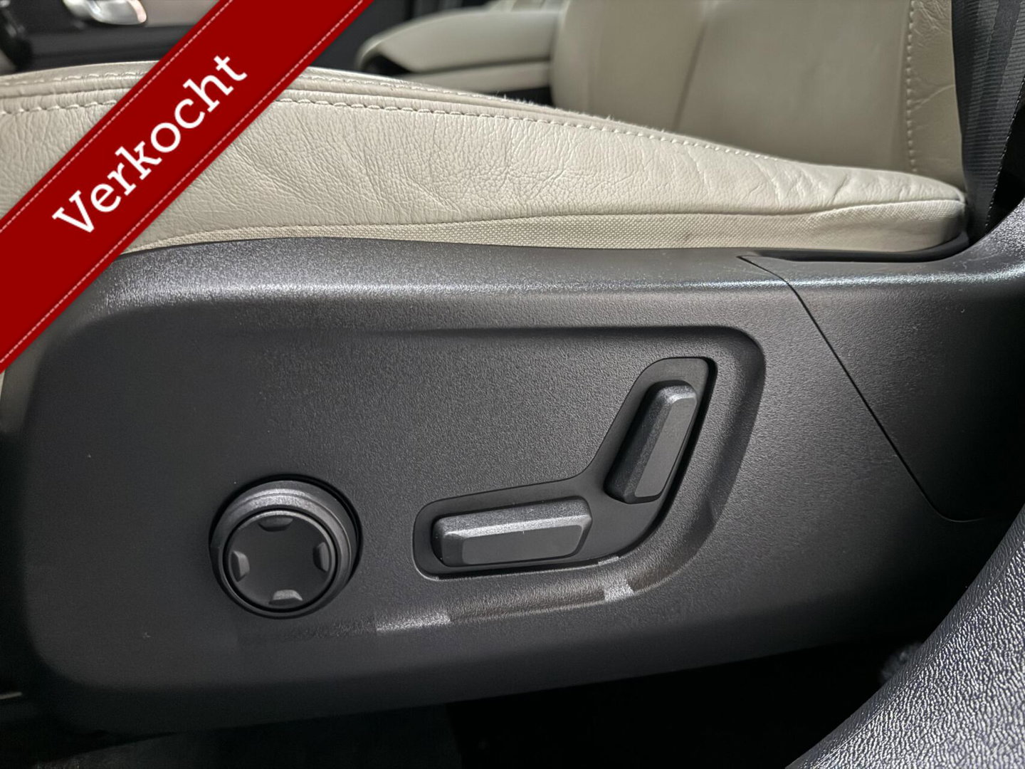 Volvo XC40 1.5 T4 Recharge Inscription Pano Leer Carplay Camera