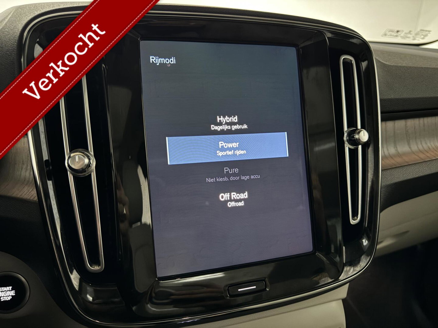 Volvo XC40 1.5 T4 Recharge Inscription Pano Leer Carplay Camera