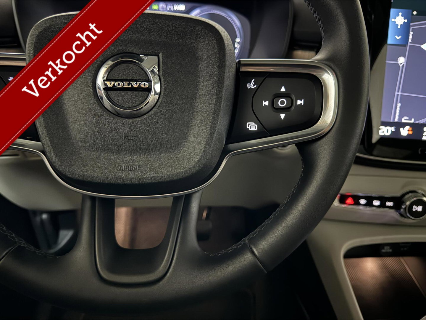 Volvo XC40 1.5 T4 Recharge Inscription Pano Leer Carplay Camera