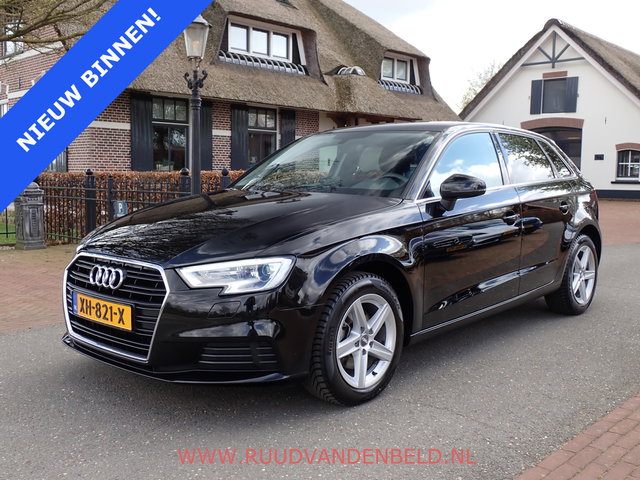 Audi A3 - Sportback 30 TFSI CARPLAY / CRUISE / NAVI