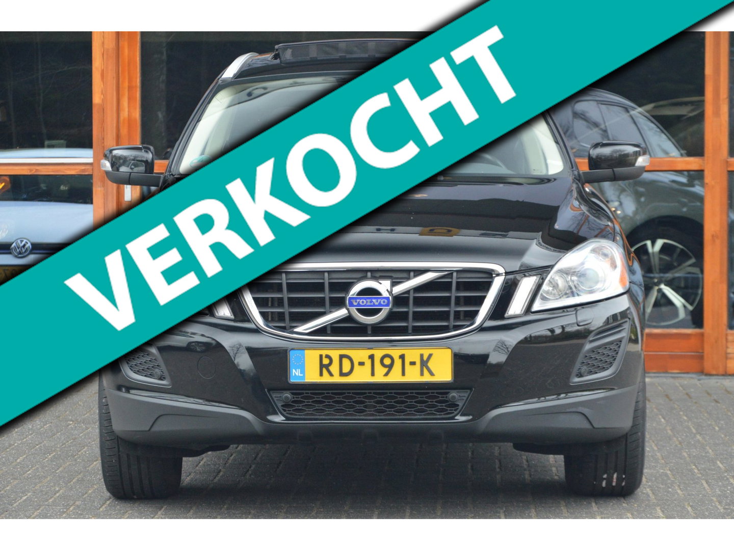 Volvo XC60 5 Cilinder Geartronic Summum | Trekhaak 1600 kg | Panoramadak | Camera | Stoelverwarming |