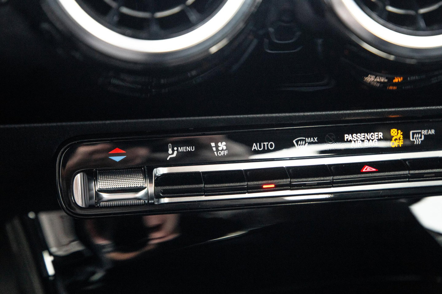 Mercedes-Benz A-Klasse 250 e Business Line AUTOMAAT / LEDER / CRUISE CONTROLE / CAMERA / CARPLAY