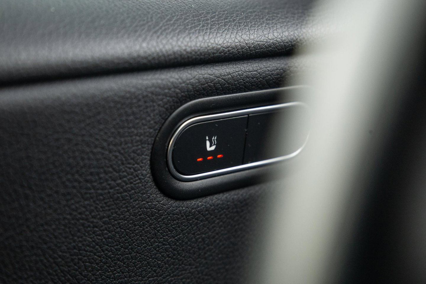 Mercedes-Benz A-Klasse 250 e Business Line AUTOMAAT / LEDER / CRUISE CONTROLE / CAMERA / CARPLAY