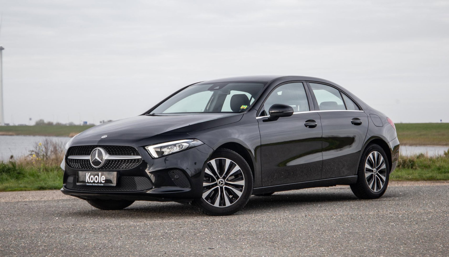 Mercedes-Benz A-Klasse 250 e Business Line AUTOMAAT / LEDER / CRUISE CONTROLE / CAMERA / CARPLAY