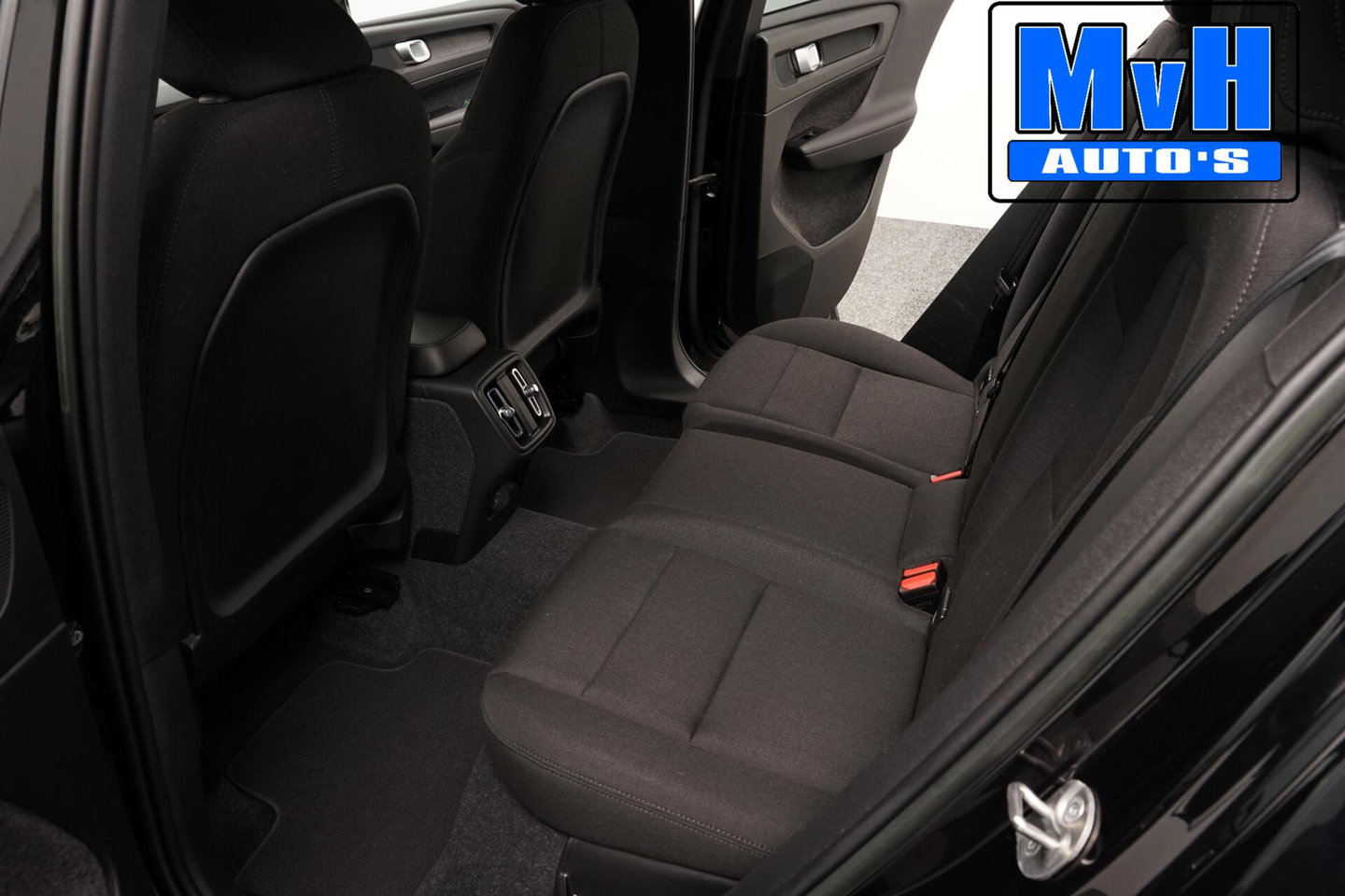 Volvo XC40 2.0 B3 Essential|MHEV|163PK|STOEL/STUUR.VERW|CAMERA