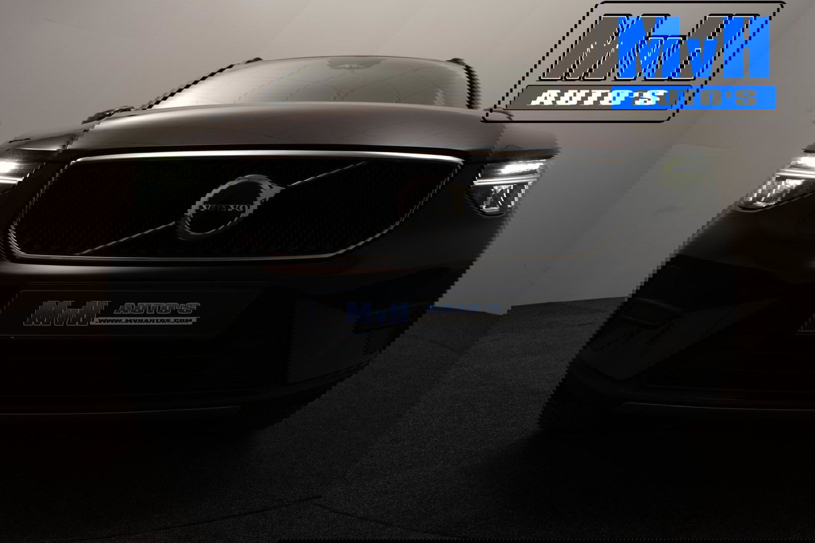 Volvo XC40 2.0 B3 Essential|MHEV|163PK|STOEL/STUUR.VERW|CAMERA