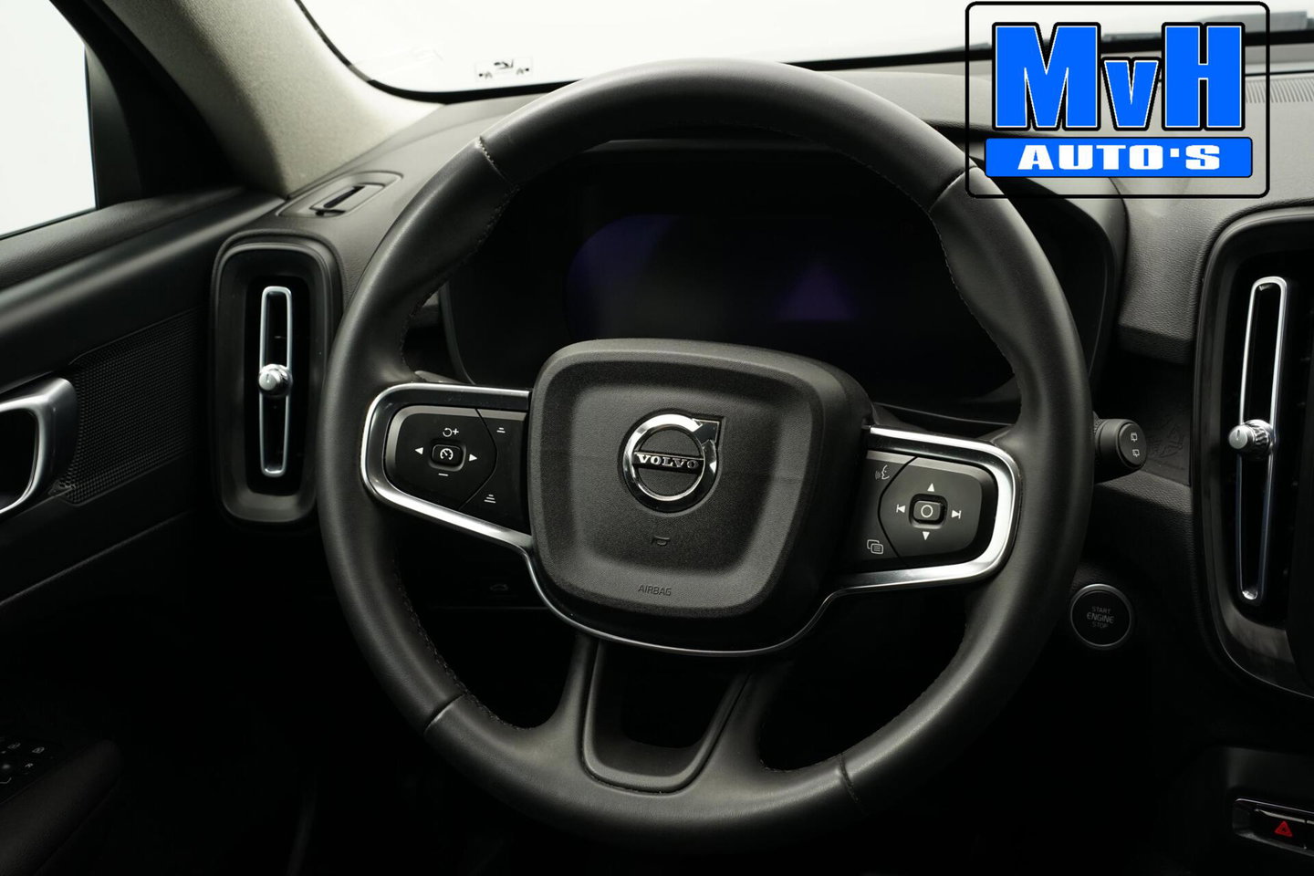 Volvo XC40 2.0 B3 Essential|MHEV|163PK|STOEL/STUUR.VERW|CAMERA