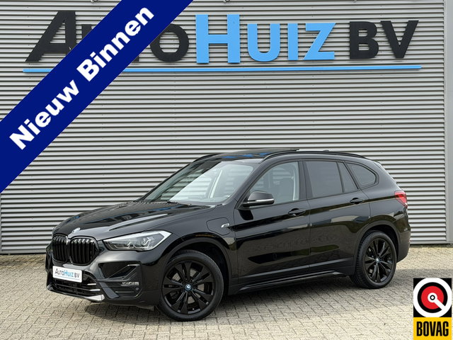 BMW X1 - xDrive25e Executive Sport Line Panoramadak Navi Plus Head-Up Display Achteruitrijcamera LED Stoelverwarming