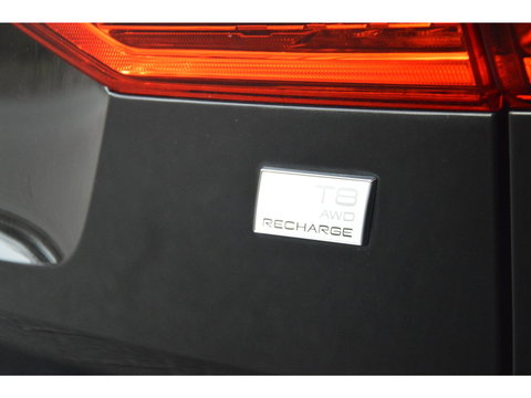 Volvo XC60 T8 Hybride AWD Plus Bright LONG RANGE | Panoramadak | Harman/Kardon | Stoel + Stuur Verwarmd | Trekhaak | Camera |