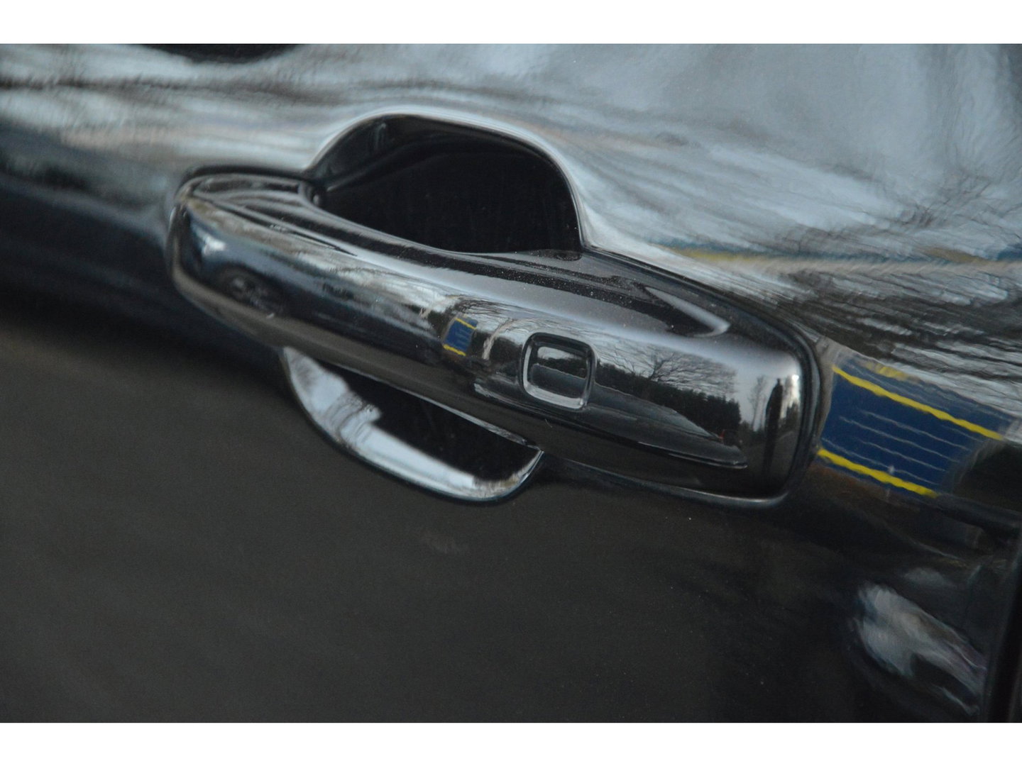 Volvo XC60 T8 Hybride AWD Plus Bright LONG RANGE | Panoramadak | Harman/Kardon | Stoel + Stuur Verwarmd | Trekhaak | Camera |