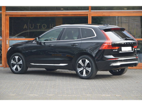 Volvo XC60 T8 Hybride AWD Plus Bright LONG RANGE | Panoramadak | Harman/Kardon | Stoel + Stuur Verwarmd | Trekhaak | Camera |