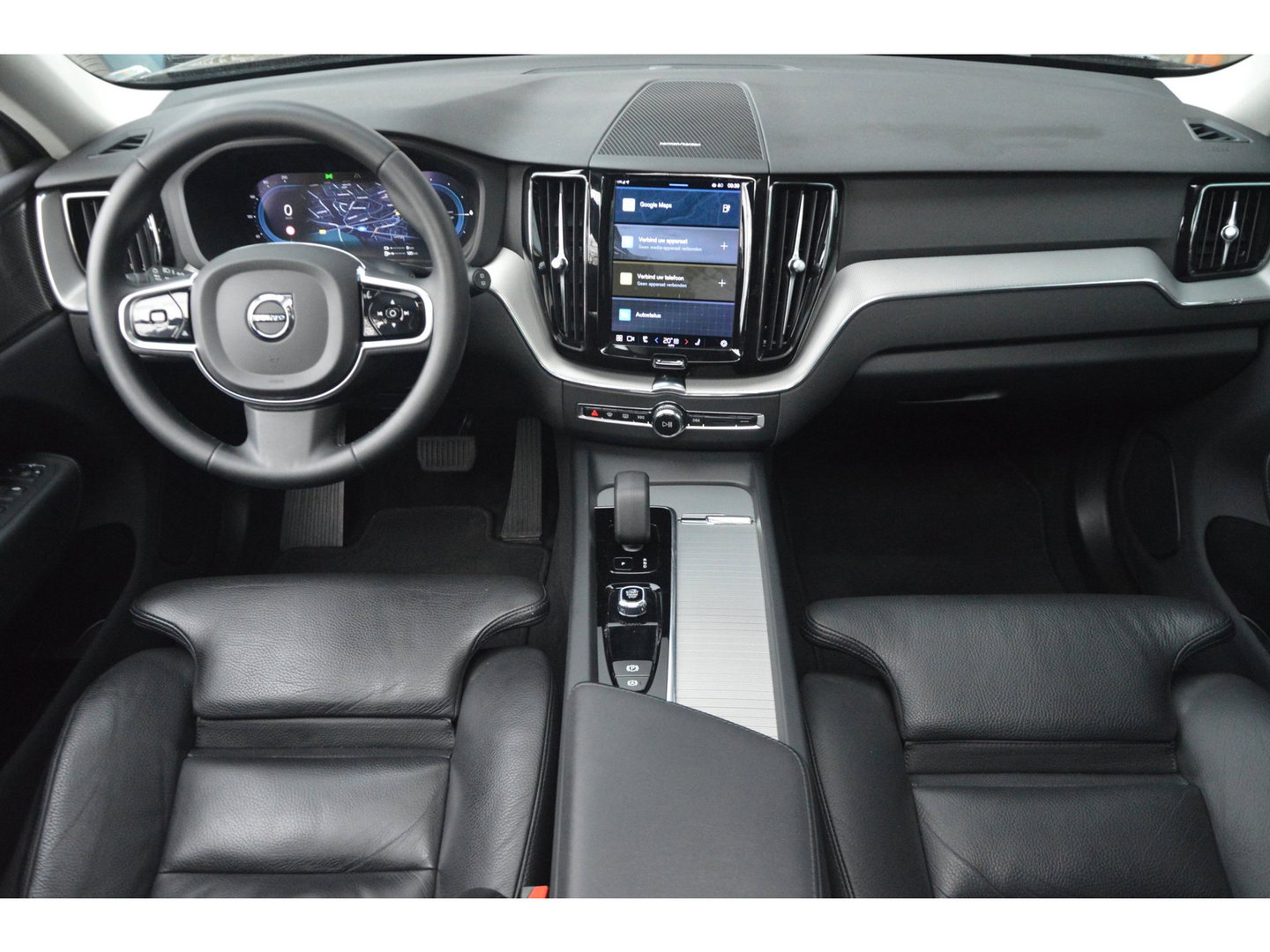 Volvo XC60 T8 Hybride AWD Plus Bright LONG RANGE | Panoramadak | Harman/Kardon | Stoel + Stuur Verwarmd | Trekhaak | Camera |