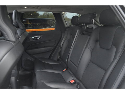 Volvo XC60 T8 Hybride AWD Plus Bright LONG RANGE | Panoramadak | Harman/Kardon | Stoel + Stuur Verwarmd | Trekhaak | Camera |