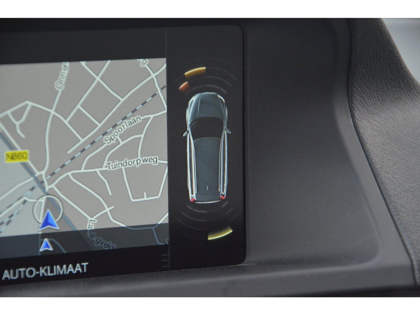 Volvo XC70 T5 FWD Summum | Dealer Onderhouden | Panoramadak | Automaat | Stoelverwarming | Rondom Parkeersensoren |