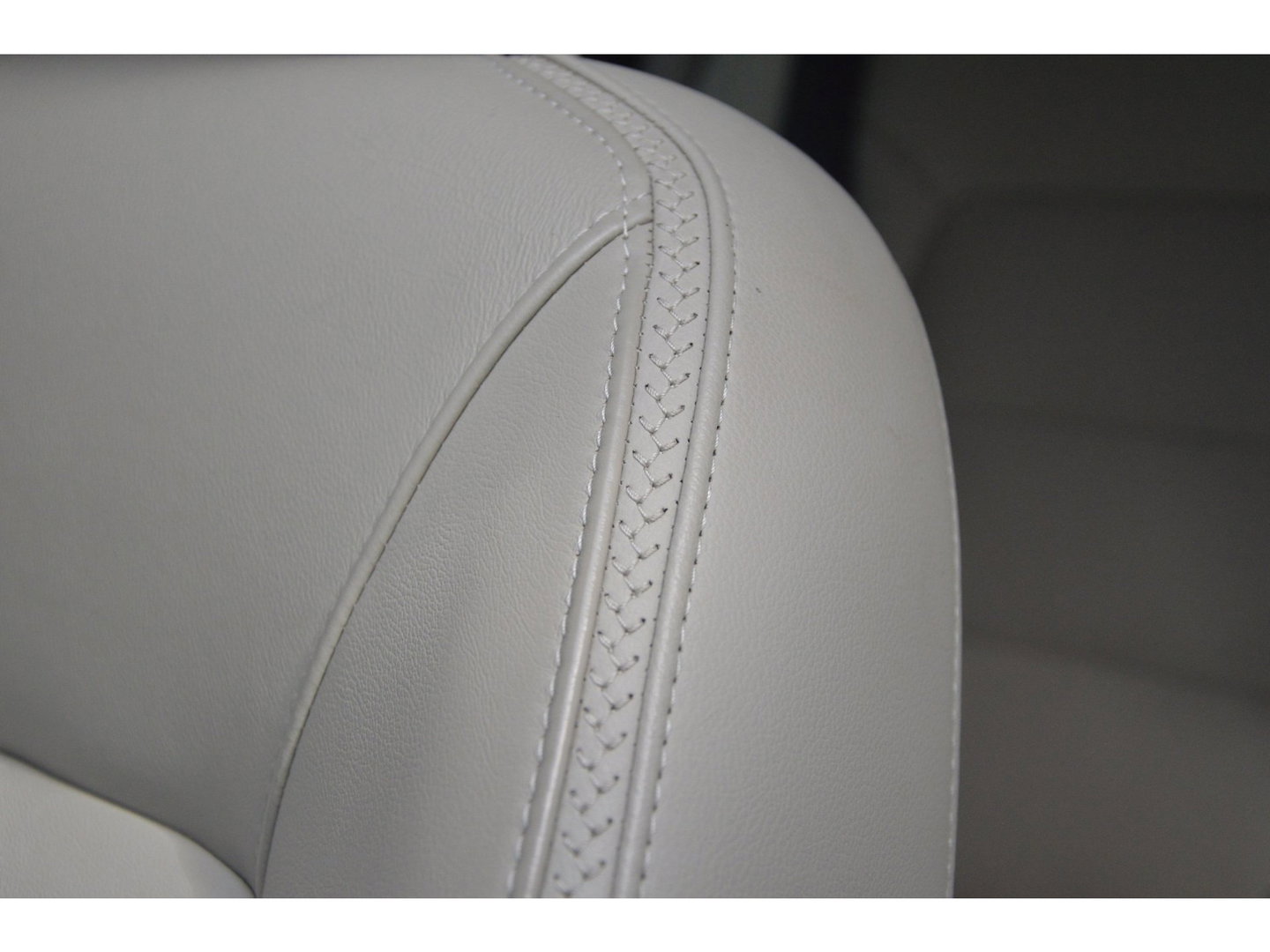 Volvo XC70 T5 FWD Summum | Dealer Onderhouden | Panoramadak | Automaat | Stoelverwarming | Rondom Parkeersensoren |