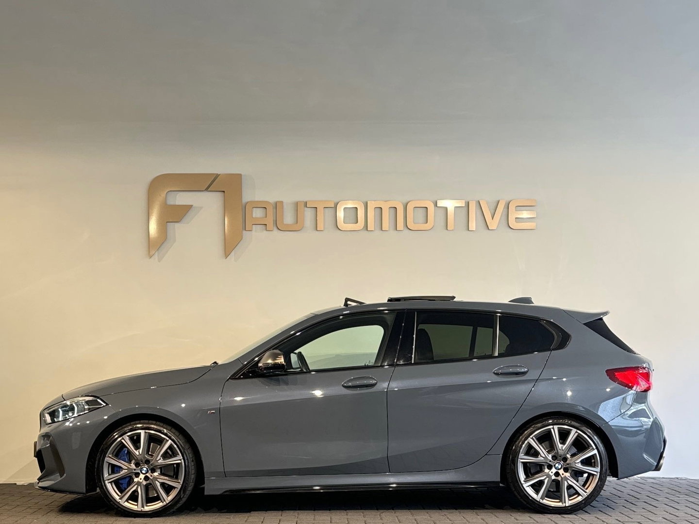 BMW 1-serie M135i xDrive High Executive Pano|Memory|HuD|H/K