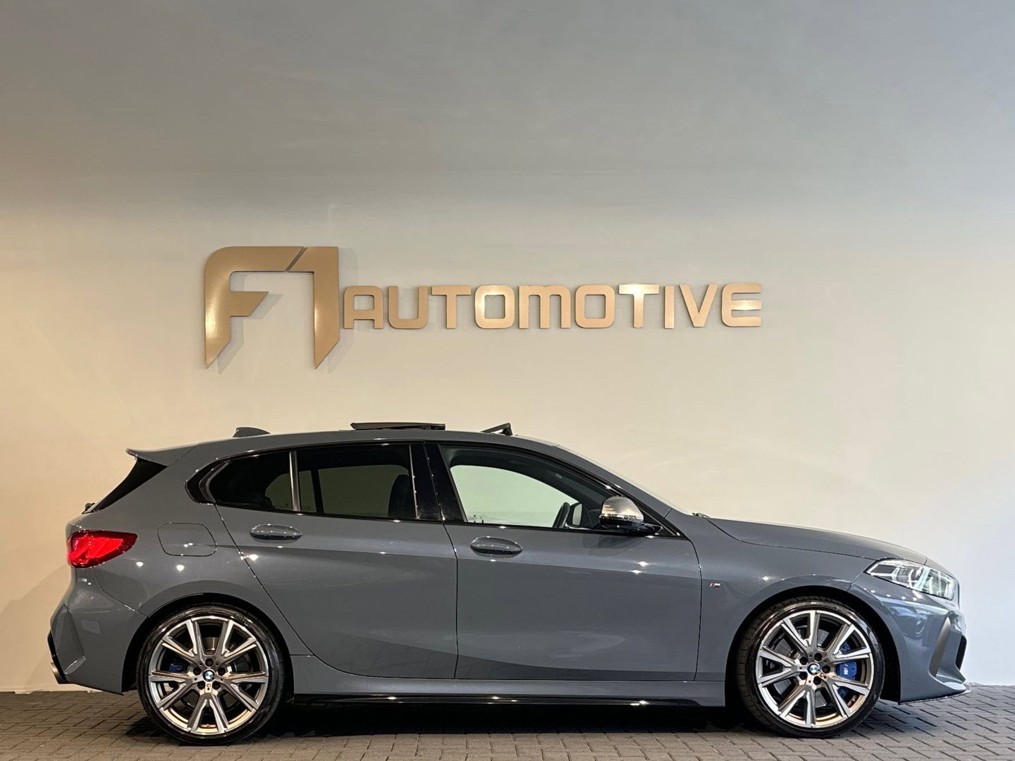 BMW 1-serie M135i xDrive High Executive Pano|Memory|HuD|H/K