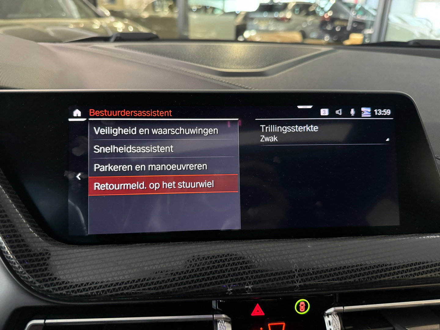 BMW 1-serie M135i xDrive High Executive Pano|Memory|HuD|H/K