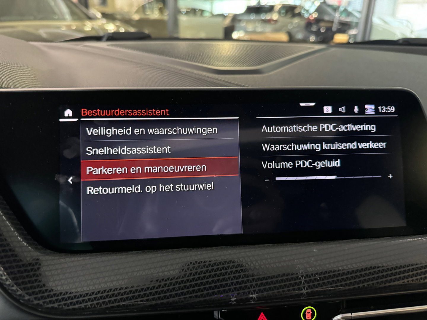 BMW 1-serie M135i xDrive High Executive Pano|Memory|HuD|H/K